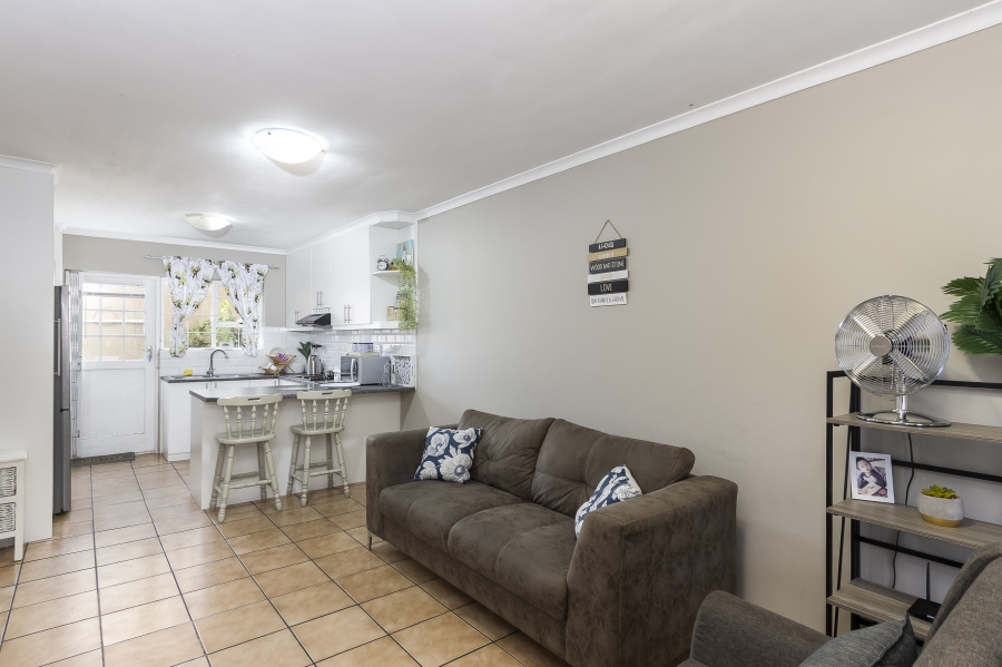 2 Bedroom Property for Sale in Guldenland Western Cape